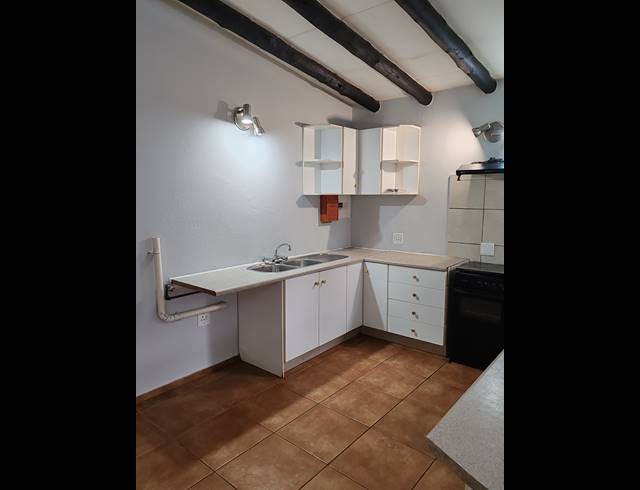 1 bed property to rent in GLEN MARAIS